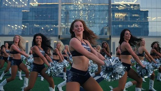 Netflix продлил сериал «Любимицы Америки» о чирлидерах Dallas Cowboys