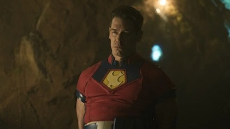 Джеймс Ганн знает о будущем «Миротворца» в DCU, но молчит под угрозой