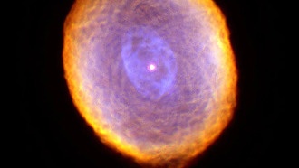 Астрономы впервые зафиксировали 130-летнюю эволюцию умирающей звезды