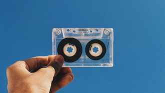 Музыкальные особенности влияют на воспоминания, которые вызывают песни