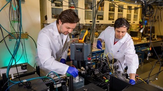 Учёные создали биологический кубит на основе белка для квантовых сенсоров внутри живых клеток