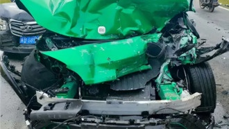 Владелец Xiaomi YU7 выжил в лобовом столкновении с бетономешалкой и поблагодарил автомобиль за спасение