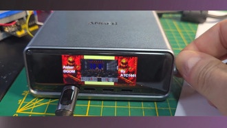 Doom запустили на зарядной станции Anker с необычным управлением
