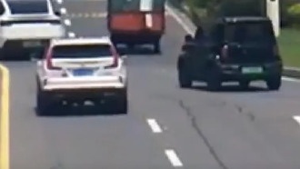 Водительница из-за пределов города устроила скандал после ДТП по своей вине