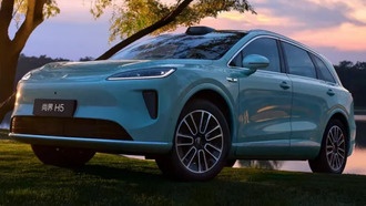 Представлен интерьер нового умного внедорожника Shangjie H5 от Huawei и SAIC