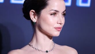 Триллер с Аной де Армас и Сидни Суини провалился в прокате