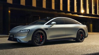 Новый электромобиль Zhijie S7: от 2,3 млн рублей, 800-вольтовая платформа и запас хода до 855 км