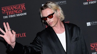 Джейми Кэмпбелл Бауэр хочет сняться в сиквеле ремейка «Ведьмина доска»