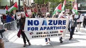 Протестующие заняли офис президента Microsoft в знак протеста против сотрудничества с израильской армией