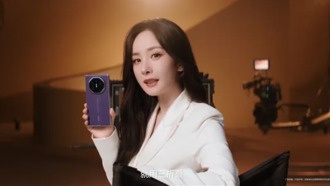 Хуавей представила новый цвет складного смартфона Mate XTs с тройным изгибом