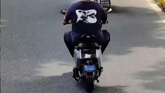 В Шанхае начали штрафовать за превышение скорости на электросамокатах