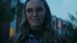 Netflix представил трейлер мрачного сериала «Непослушные» с Тони Коллетт