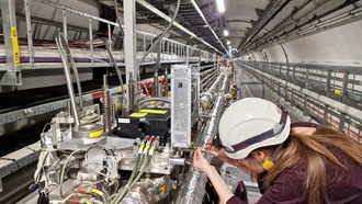 Впервые зафиксировано двойное кристальное каналирование частиц на БАК