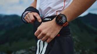 Suunto представила умные часы Race 2 и наушники Wing 2 с костной проводимостью