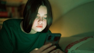 OpenAI перенаправляет чувствительные беседы на GPT-5 и вводит родительский контроль