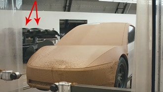 В новом ролике Tesla показала прототипы будущих электромобилей в стиле Cybertruck