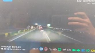 Система экстренного уворота Li Auto спасла две семьи на ночной трассе