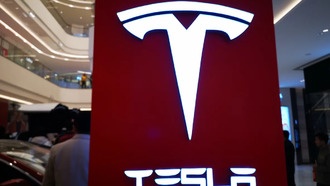 Продажи электромобилей в США могут упасть вдвое после отмены субсидий