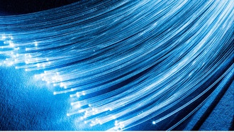 Microsoft разработала полое оптическое волокно с рекордно низкими потерями сигнала