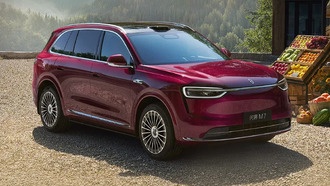 Новый AITO M7 выходит в продажу: раскрыты детали безопасности и экологичности салона