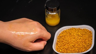 Учёные создали солнцезащитный крем из пыльцы, безопасный для кораллов