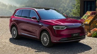 Глава Huawei Consumer BG снял немое видео о тесте автопилота AITO M7 в Чунцине