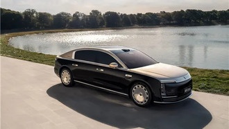 Harmony Intelligent Driving набирает 15 тысяч предзаказов за неделю, включая 700 премиальных Zunjie S800