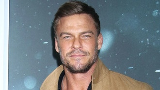 Алан Ричсон намекает на возможную роль в киновселенной DC