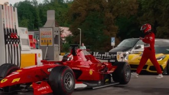 Чех на самодельном болиде Формулы-1 устроил гонки по автомагистрали