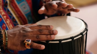 Небольшие вариации в музыке усиливают воображение