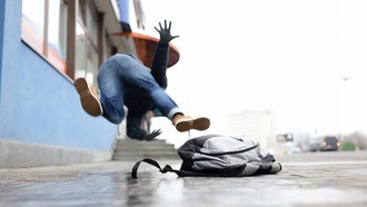 Учёные выяснили настоящую причину скользкости льда, опровергнув 200-летнюю теорию