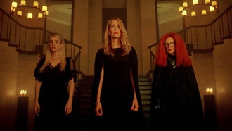 Звёзды «Американской истории ужасов» публично призвали Райана Мёрфи начать 13 сезон