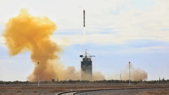 Китай запустил спутники с гибкими солнечными панелями для космического интернета