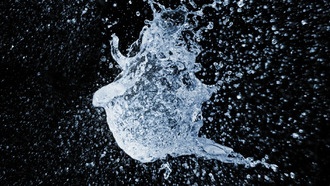 Ученые обнаружили новое состояние воды, которое одновременно твердое и жидкое