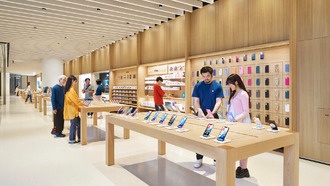 Японский город вводит ограничение на использование смартфонов для развлечения до двух часов в день