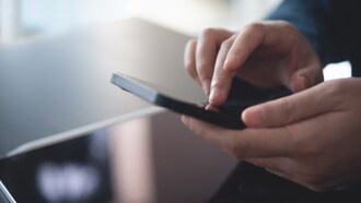 Мобильные приложения для «вайб-кодинга» пока не нашли популярности