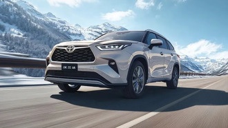 Обновлённый Toyota Highlander представлен в Китае с улучшенной мультимедийной системой и шумоизоляцией