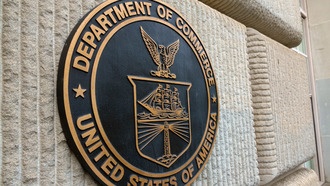 Администрация Трампа предложила ввести пошлины для IT-компаний, не закупающих американские чипы