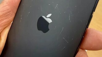 Apple решает проблему царапин на демонстрационных iPhone 17 Pro в салонах