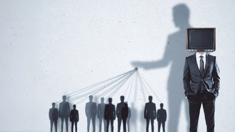 Исследование раскрывает механизм газлайтинга как процесс обучения мозга