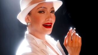 Дженнифер Лопес прокомментировала слухи о номинации на «Оскар» за роль в «Поцелуе женщины-паука»