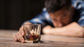 Ученые нашли в мозге «ловушку», которая мешает бросить пить