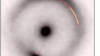 Астрономы обнаружили самый легкий темный объект с помощью гравитационного линзирования