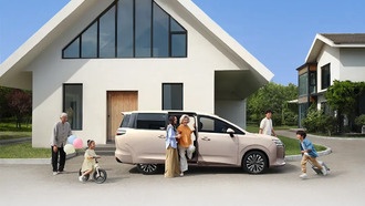 Wuling Xingguang 730: доступный минивэн с электроприводом и бензиновыми версиями