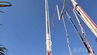 Китайский пожарный автомобиль установил мировой рекорд Гиннесса по высоте водяной струи