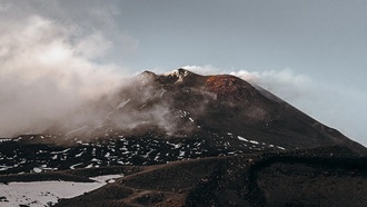 Разработан новый метод предсказания извержений вулкана Этна по анализу землетрясений