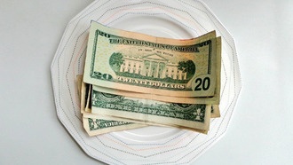 Исследование раскрыло причины роста чаевых