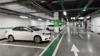 Почему за купленное парковочное место берут отдельную плату за управление