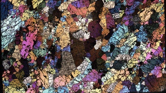 Учёные выяснили, как материки «отслаиваются» снизу и питают океанические вулканы