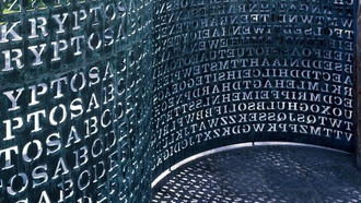 Архив с ключом к последней неразгаданной части скульптуры Kryptos в штаб-квартире ЦРУ продан почти за $1 млн